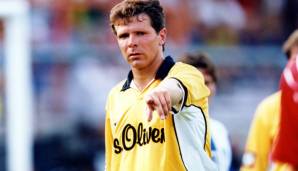 Andreas Möller: Das erste Spiel seiner letzten Saison beim BVB (1988 bis 1990 und 1994 bis 2000). Hatte alle nur denkbaren Titel mit Dortmund gewonnen und wechselte ausgerechnet zum Erzrivalen Schalke.