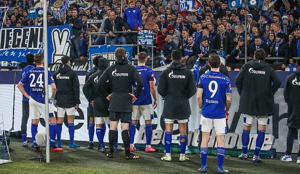 Die Fans des FC Schalke 04 hatten kein Verständnis für ein Anschreiben des Vereins.