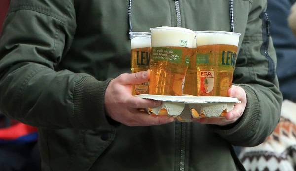 Kein Bier im Stadion: Die Corona-Maßnahmen der DFL betreffen wohl auch den Konsum von Alkohol.