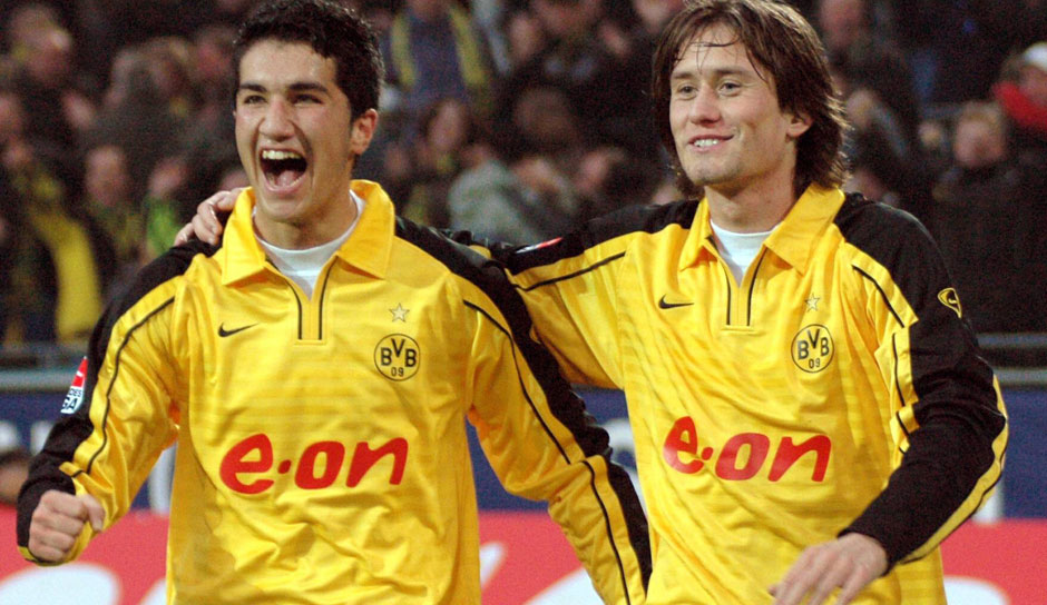 In der Geschichte Borussia Dortmunds trugen viele deutsche Nationalspieler das schwarz-gelbe Dress. Doch liefen auch einige ausländische Weltklasse-Akteure für den BVB auf. SPOX hat eine Top 11 der BVB-Legionäre aufgestellt.