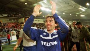 JIRI NEMEC (von 1993 bis 2003 bei S04): In neun Jahren lief der Tscheche 256-mal (6 Tore) für Königsblau auf. Mit Schalke gewann er u.a. den UEFA-Cup 1997. Seit 2010 gehört Nemec der Schalker Ehrenkabine an. Sein Spitzname: Der Meister.