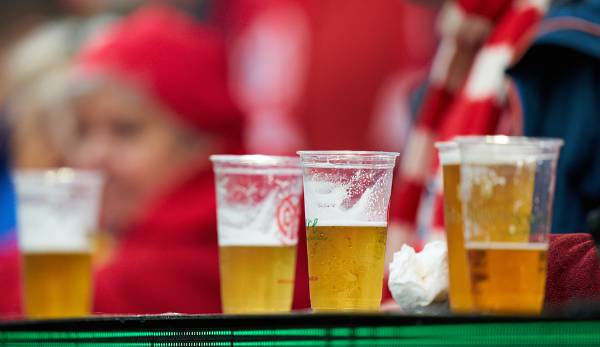 Die neue Bundesliga-Saison 2020/2021 wird der Corona-Pandemie Rechnung tragen: Bier in den Stadien wird es vorerst nicht geben.