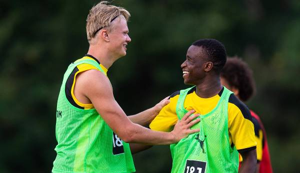 Die Shootingstars der Dortmundern Erling Haaland und Moukoko absolvieren heute das erste Testspiel.
