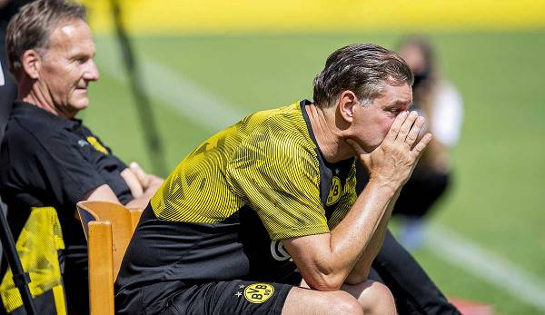Unzufrieden mit den Leistungen der BVB-Profis: Sportdirektor Michael Zorc.