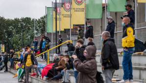 Im Trainingszentrum von Dynamo Dresden durften bereits 50 Fans die Übungseinheiten verfolgen - bei strikten Abstands- und Hygieneregelungen.
