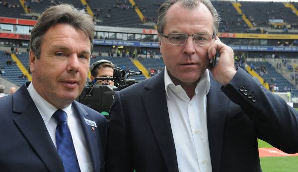 Heribert Bruchhagen (l.) glaubt, dass Schalke Clemens Tönnies noch nachweinen wird.