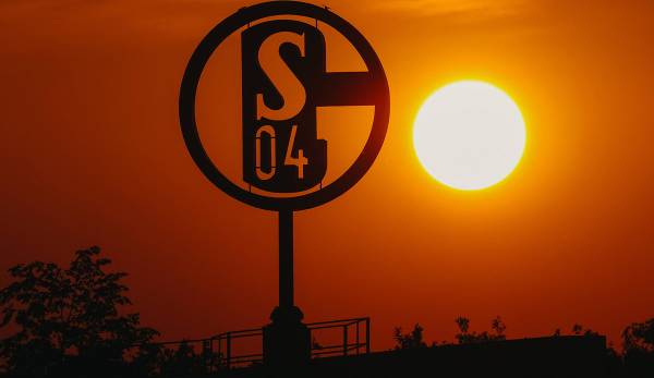 Die finanziellen Probleme beim FC Schalke 04 werden durch einen Kredit des Landes NRW zumindest zeitweise gelindert.