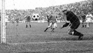 Platz 3: OTTO REHHAGEL (1963-1972, Hertha BSC und 1. FC Kaiserslautern): Zwölf Elfmetertore ohne Fehlschuss