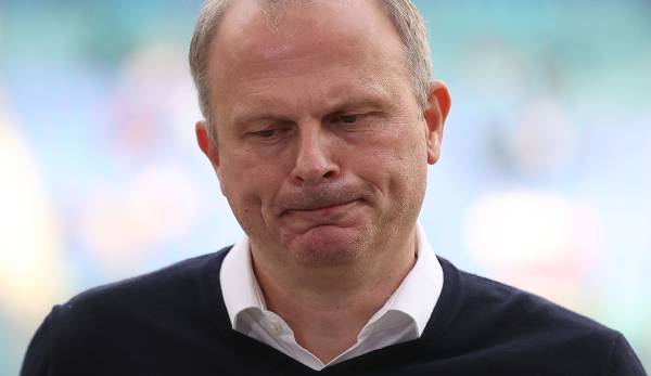 Jochen Schneider, Sportvorstand beim FC Schalke 04, steht in der Kritik.