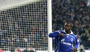 ZE ROBERTO II: Allein schon der Name macht ihn zur Legende! 3 Millionen blätterte Schalke im Januar 2008 für den Brasilianer hin. In seinem ersten Spiel, 113 Sekunden nach seiner Einwechslung, schoss er sein Debüttor. Es blieb sein einziges für S04.