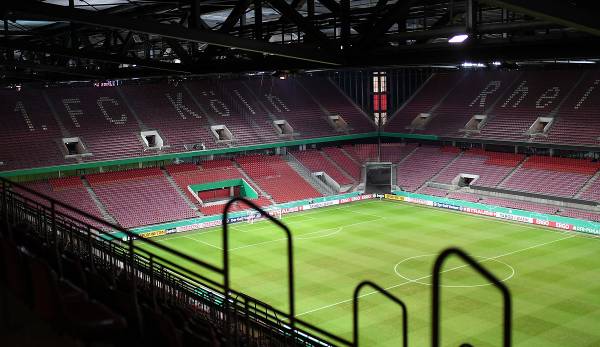 Das RheinEnergieStadion des 1. FC Köln bleibt derzeit leer - das sorgt für leere Kassen.