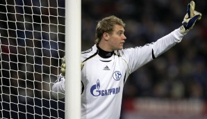 Tor: MANUEL NEUER (auf Schalke von 2005 bis 2011). Neuer spielte schon seit der Jugend (2001) für Schalke und trat schließlich als Pokalsieger 2011 ab. Wechselte anschließend zum FC Bayern und gewann national wie international alle möglichen Titel.