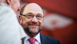 Der SPD-Politiker Martin Schulz, Mitglied der DFL-Taskforce, fordert ein "Ende der Exzesse" im Profifußball.