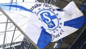 Die Fans des FC Schalke 04 fordern offenbar den Rücktritt des Aufsichtsrats.