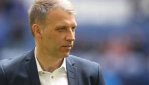 Der neue Sportvorstand Peter Knäbel erwartet den kurz vor dem Abstieg stehenden FC Schalke in drei Jahren "in der Bundesliga, mit finanzieller Stabilität".