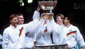 Mitte Dezember siegte das deutsche Davis-Cup-Team im Tennis um Boris Becker und Charly Steeb erstmals im Finale gegen Schweden mit 4:1. Im gesamten Turnierverlauf verlor die deutsche Mannschaft nur ein Einzelmatch.