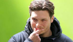 Der Norweger musste bereits im Pokalspiel gegen Kiel pausieren, allerdings äußerte sich BVB-Trainer Terzic zuletzt noch positiv. Beim Abschlusstraining am Freitag fehlte Haaland aber noch immer, weshalb Terzic wohl umplanen muss.