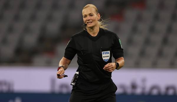 Mit Kritik am DFB hat sich die ehemalige Bundesliga-Schiedsrichterin Bibiana Steinhaus-Webb nach England verabschiedet.