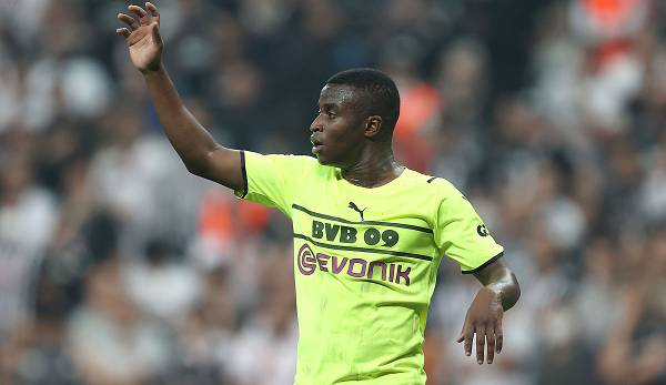 Borussia Dortmund denkt nicht an eine Ausleihe von Wunderkind Youssoufa Moukoko.