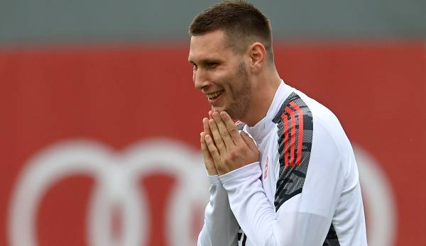 Nationalspieler Niklas Süle erhofft sich vor einer möglichen Vertragsverlängerung bei Bayern München offenbar ein Zeichen der Wertschätzung durch die Bosse.