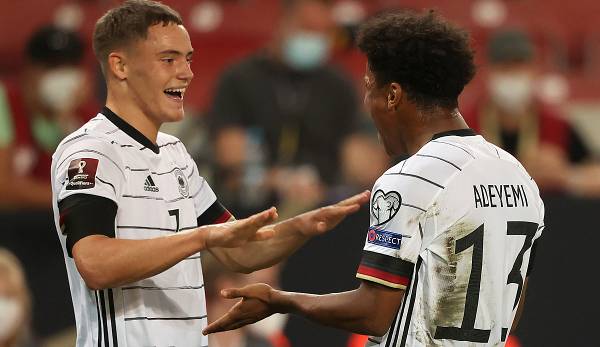 Stefan Effenberg hat die beiden Fußball-Nationalspieler Florian Wirtz (Bayer Leverkusen) und Karim Adeyemi (RB Salzburg) vor einem Vereinswechsel gewarnt.