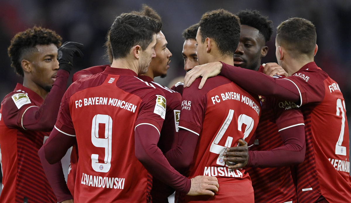 Der FC Bayern reist dank eines 1:0 gegen Bielefeld als Tabellenführer zum Showdown nach Dortmund. Ein zuletzt Umstrittener überzeugte, ein Etablierter war bieder und Leroy Sane einfach gut. Die Noten und Einzelkritiken.