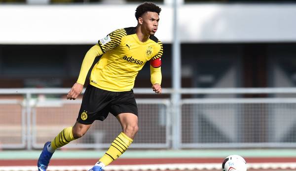 17-year-old Nnamdi Collins has been with BVB since the U13.