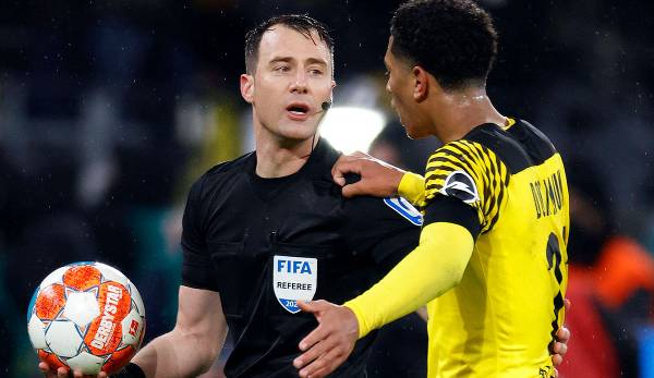 Referee Felix Zwayer caused a stir with his decisions in the first leg between BVB and FC Bayern.