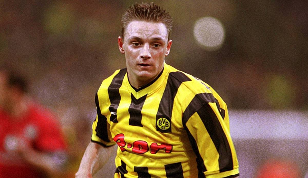 Kam mit 17 im Oktober 2000 zu seinem Profidebüt und wurde 2002 Meister, da er formell zum Profikader gehörte. Zudem mit einem Einsatz für Deutschlands "Team 2006". Spielte für zehn Klubs.