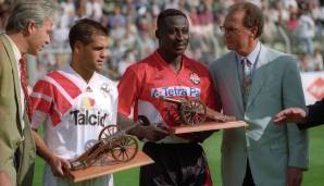 Zu Ehren des Ghanaers wurde der Fanklub "Die Zeugen Yeboahs" gegründet. Traf in der Liga alleine in den Spielzeiten 91/92 bis 93/94 53 Mal. Wurde später von Coach Jupp Heynckes suspendiert und wechselte zu Leeds United. Heute Hotelier.
