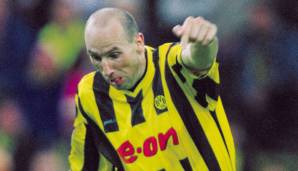 Jan Koller (2001 für 10,5 Mio. Euro von Anderlecht zum BVB): Schuhgröße 50, Kopfballungeheuer und als Torwart (!) in der kicker-Elf des Spieltages. "Dino" ist eine Legende. Nicht nur in Dortmund, das er 2002 zur Meisterschaft schoss.