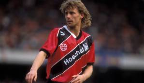 MANFRED BINZ - im Verein von 1984 bis 1996 - 411 Pflichtspiele, 38 Tore: Manni, der Libero, wurde 1965 in Frankfurt geboren und lange konnte man ihn sich in keinem anderen Trikot vorstellen. War ein absolut zuverlässiger Kapitän.