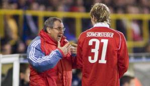 Nach seiner Rückkehr von der Europameisterschaft 2005 hätte ihn der damalige Bayern-Coach zurechtgestutzt. "Ich habe ihn erst mal zwei Wochen zu den Amateuren geschickt, um ihm vom Olymp mal wieder runterzuholen", erzählte Magath.