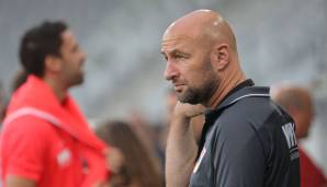 Klaus Hofmann tritt aus gesundheitlichen Gründen beim FC Augsburg zurück.