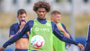 SIDI SANE: Der Bruder des Bayern-Angreifers bleibt weiterhin bei Königsblau und das bis 2024 laut neuem Vertrag. Der 19-Jährige kam in der vergangenen Saison für die U19 auf sechs Tore in 21 Spielen.