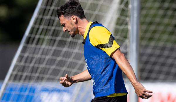 Mats Hummels freaked out in the BVB training camp.