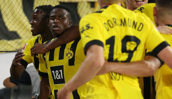 BVB turned the away game at SC Freiburg through a big fight in the final minutes.