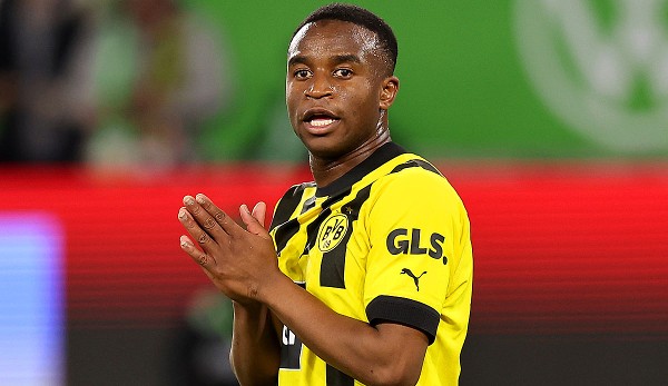Youssoufa Moukoko has reportedly turned down a final offer from Borussia Dortmund.