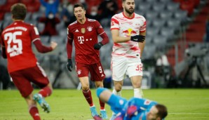 Die letzte Begegnung beider Teams datiert zurück auf den 5. Februar 2022. Damals gewannen die Bayern das Spiel knapp mit 3:2, dank des Eigentores von Leipzigs Gvardiol (Mitte, weiß).