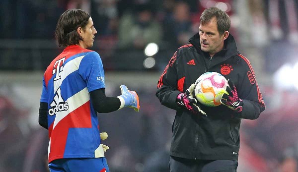 Yann Sommer only worked with Toni Tapalovic at the start of the second half of the season - since then Tom Starke has acted as interim goalkeeping coach.