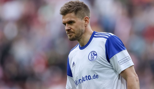 FC Schalke 04 is fighting against relegation.
