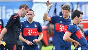Auch von einer Handverletzung ließ sich Müller die gute Laune nicht verderben...