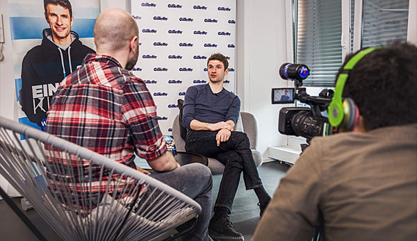 SPOX-Redakteur Jochen Rabe und Omnisport-Redakteur Gernot Klement trafen Thomas Müller zum Interview.