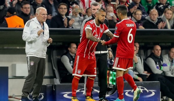 Arturo Vidal und Thiago sind Kandidaten für einen Abschied vom FC Bayern München.
