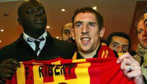 Laut Bild will Galatasaray Ribery zurückholen. Dort spielte er von Januar bis Juli 2005. Nach Angaben der Zeitung könne sich der 36-Jährige eine Rückkehr gar vorstellen. Er genießt große Beliebtheit in Istanbul.