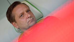Der im April bei Hannover 96 als Manager entlassene Horst Heldt hat die Nachwuchsarbeit des FC Bayern München kritisiert.