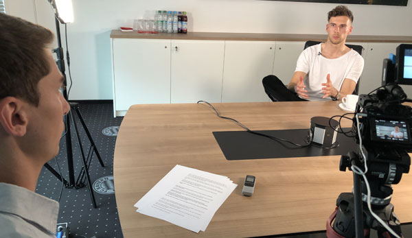 SPOX-Redakteur Nino Duit traf Leon Goretzka am Trainingseglände des FC Bayern an der Säbener Straße zum Interview.