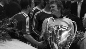 Maier holte 1974, 1975 und 1976 jeweils den Pokal der Landesmeister mit den Bayern. Aufgrund eines schweren Autounfalls musste der Weltmeister seine Karriere 1980 beenden. Später arbeitete er als Torwartrainer und bildete u.a. Oliver Kahn aus.