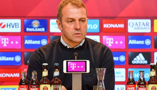 Wird sich zu ungewohnter Stunde am Samstag um 12 Uhr Mittags zum Supercup-Gewinn und zum Auswärtsspiel in Hoffenheim äußern: Bayern-Trainer Hansi Flick.