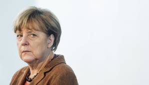30. Oktober 2021: Auch genau eine Woche nach der Bekanntgabe ist das Thema noch keinesfalls abgeflacht. Sogar die scheidende Bundeskanzlerin Angela Merkel gibt ein Statement ab - und hofft ebenfalls auf eine Meinungsänderung Kimmichs.